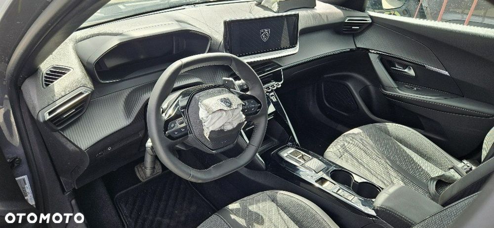 Peugeot 2008 - 9