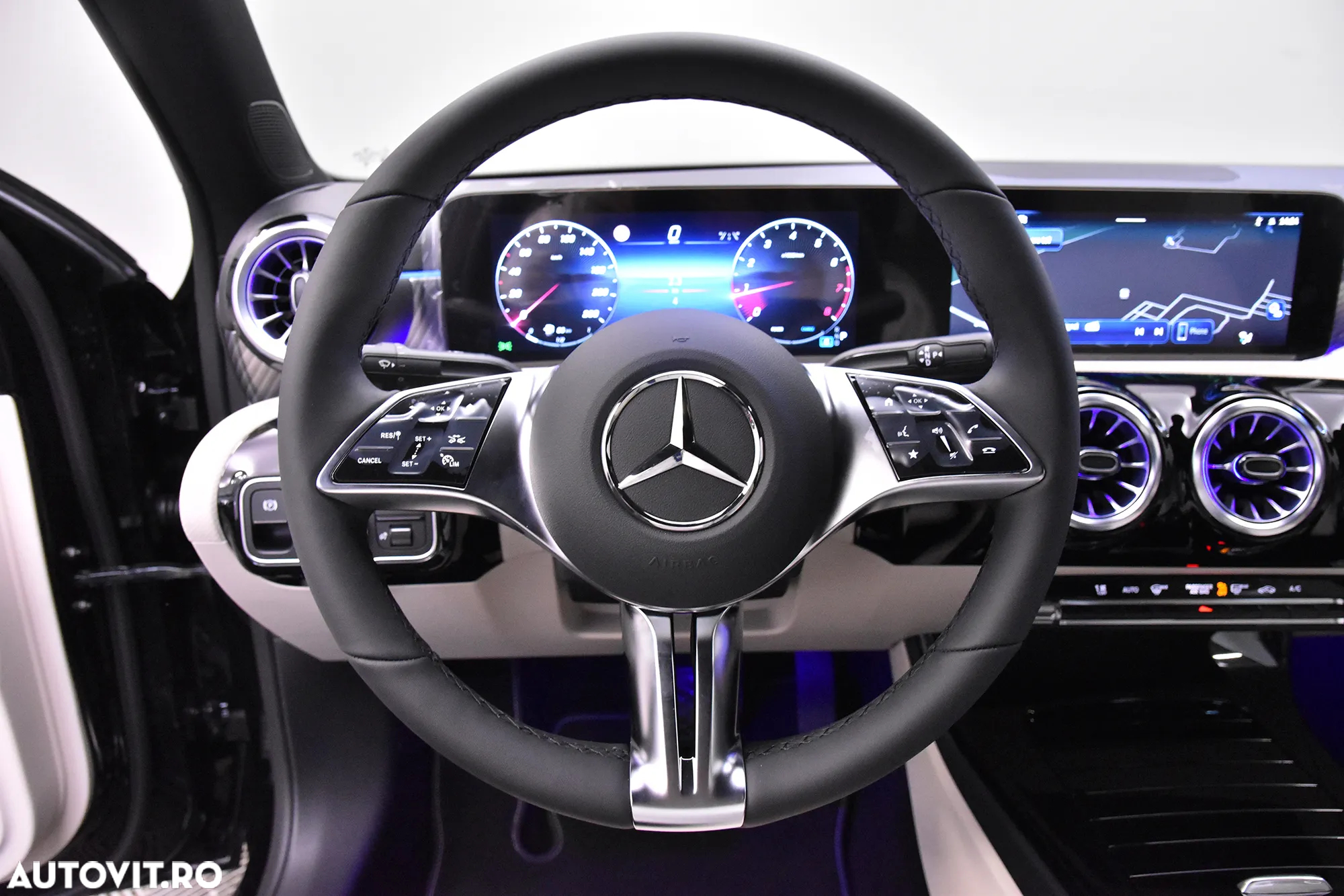 Mercedes-Benz A 220 4MATIC MHEV 8G-DCT Sedan - 15