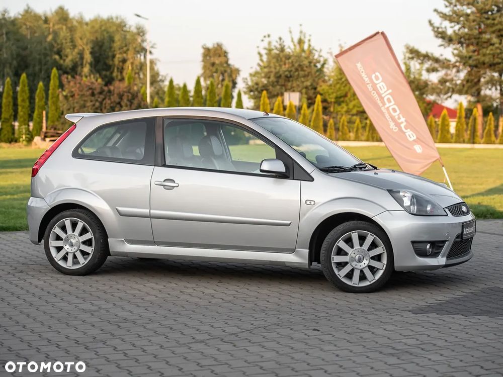Ford Fiesta - 12