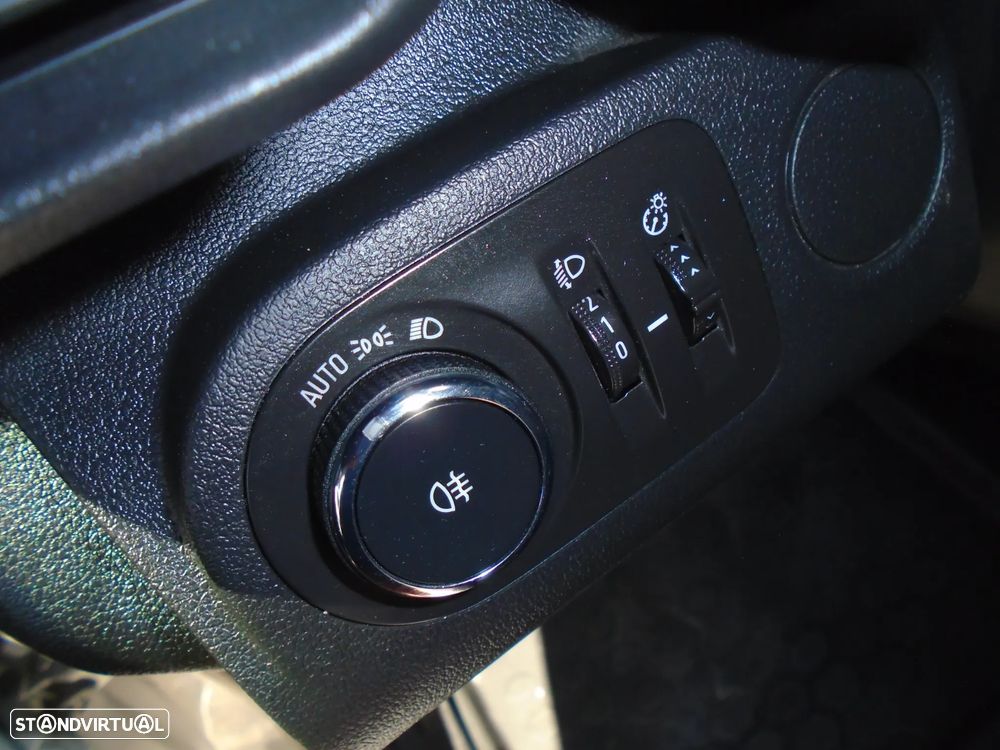 Opel COMBO  LONGA-NACIONAL-3 Lugares-102CV-6V-IVA DEDUTIVEL - 30