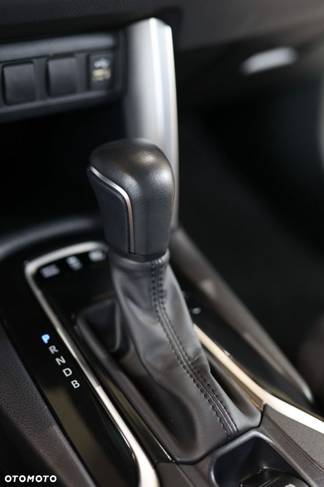 Toyota Corolla Cross - 30