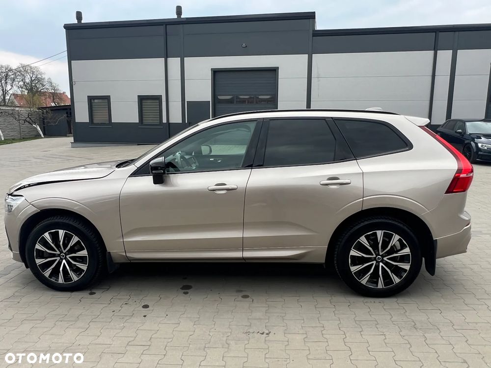 Volvo XC 60 B4 D AWD Plus Dark - 6