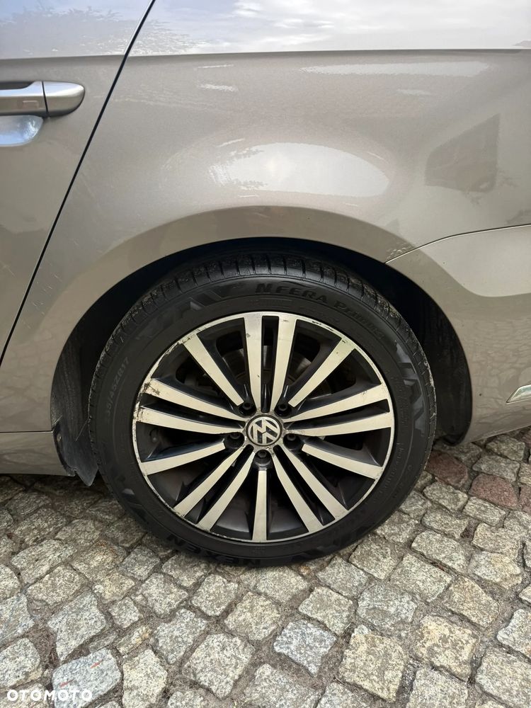 Volkswagen Passat 2.0 TDI 4Mot Highline DSG - 28