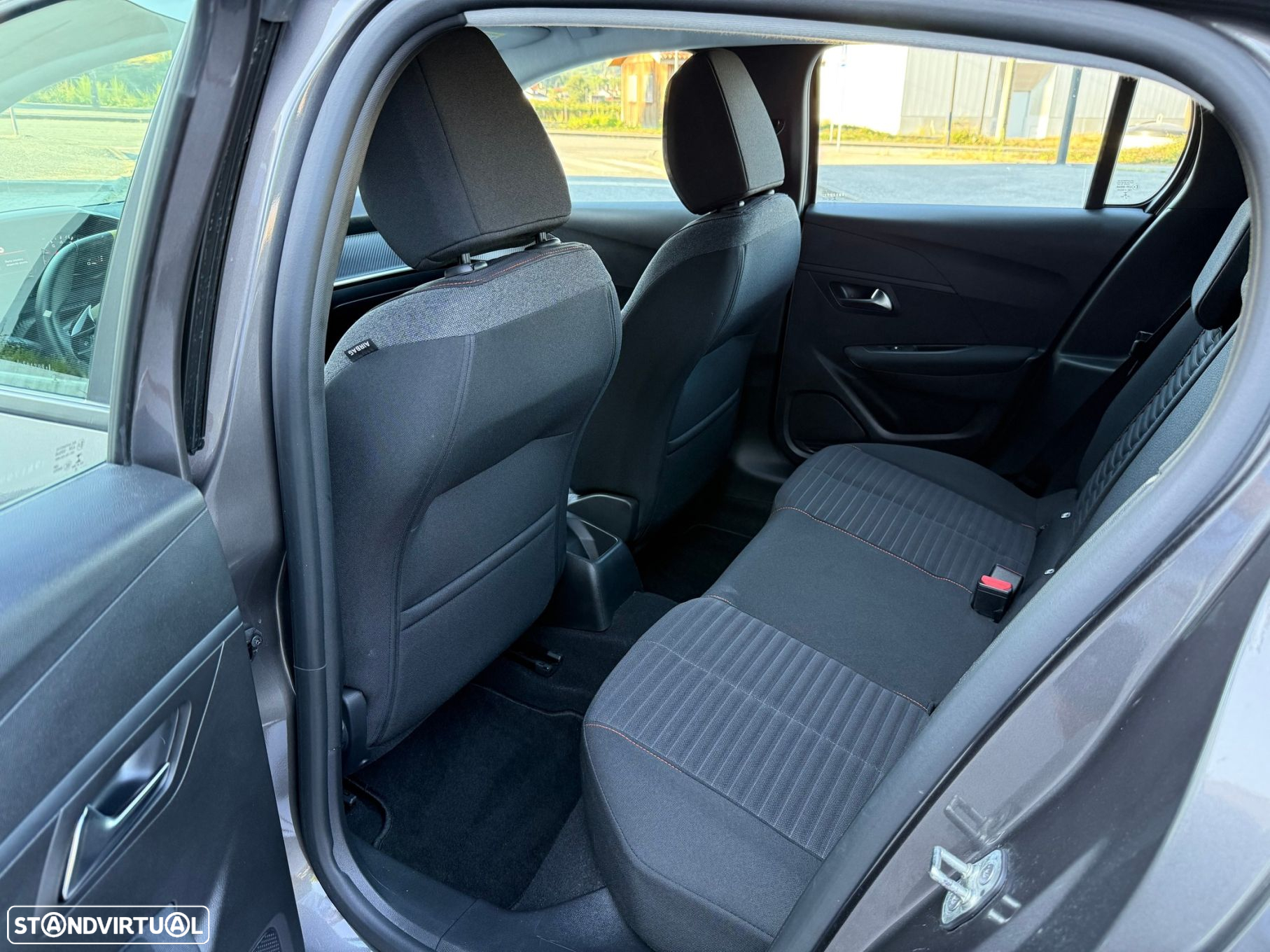 Peugeot 208 1.2 PureTech Active Pack - 18