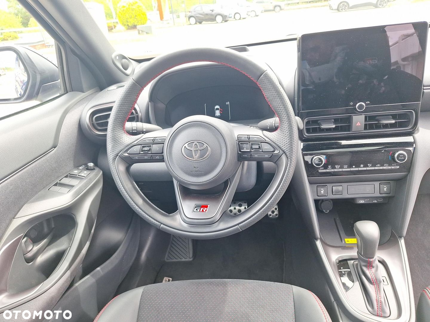 Toyota Yaris Cross - 12