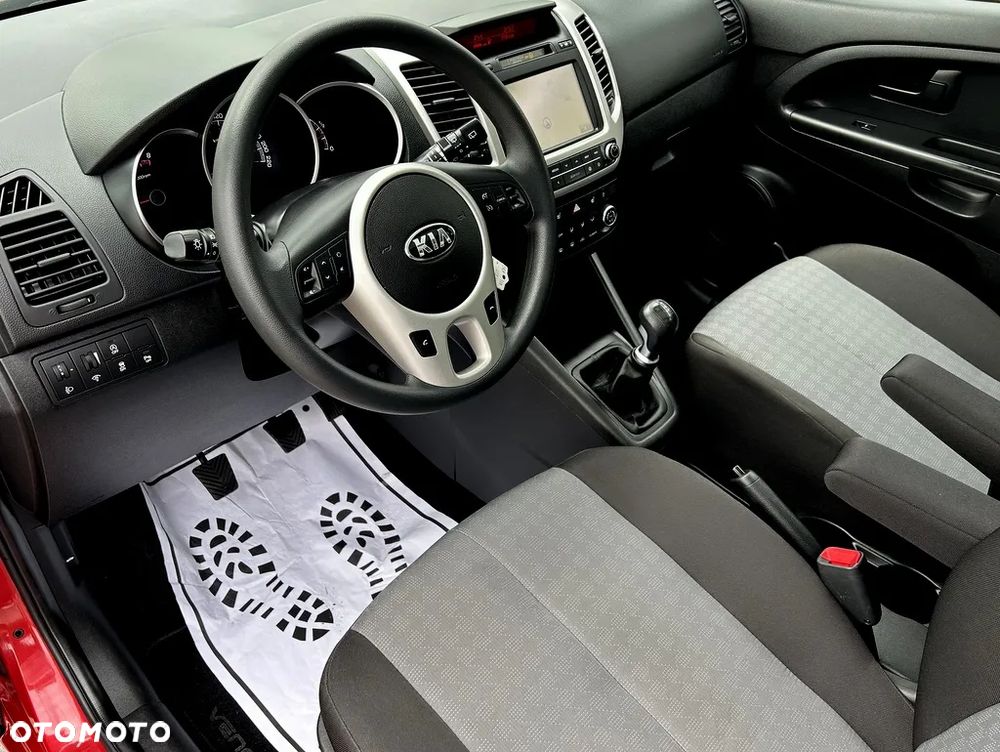 Kia Venga - 34
