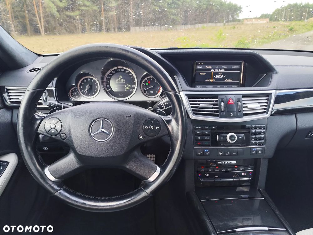 Mercedes-Benz Klasa E 500 4-Matic Avantgarde - 19