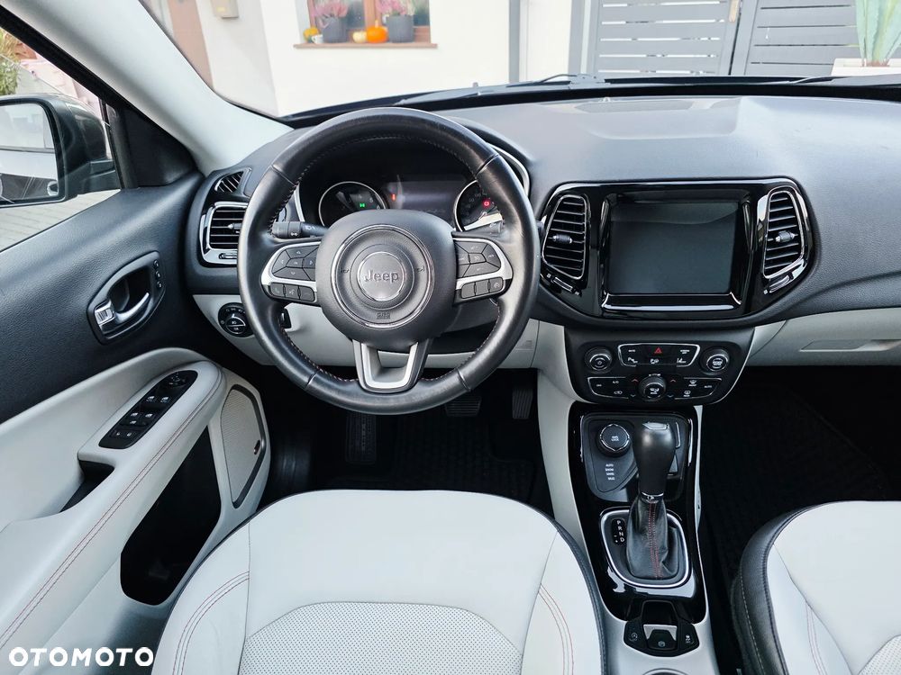 Jeep Compass 1.4 TMair Limited 4WD S&S - 32