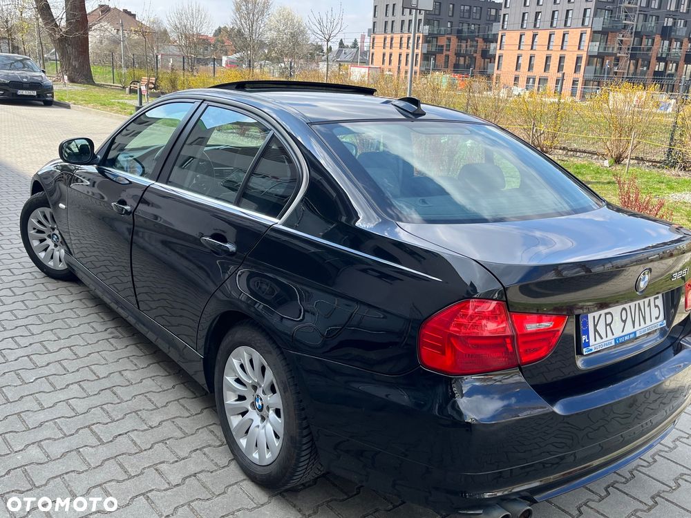 BMW Seria 3 325i - 7