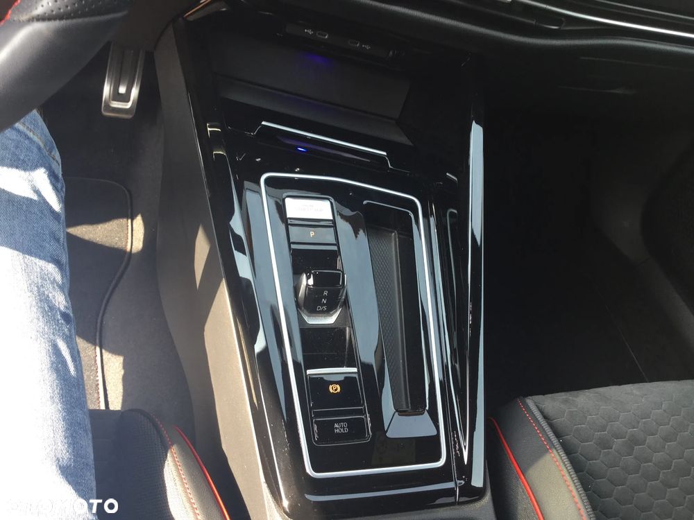 Volkswagen Golf - 27