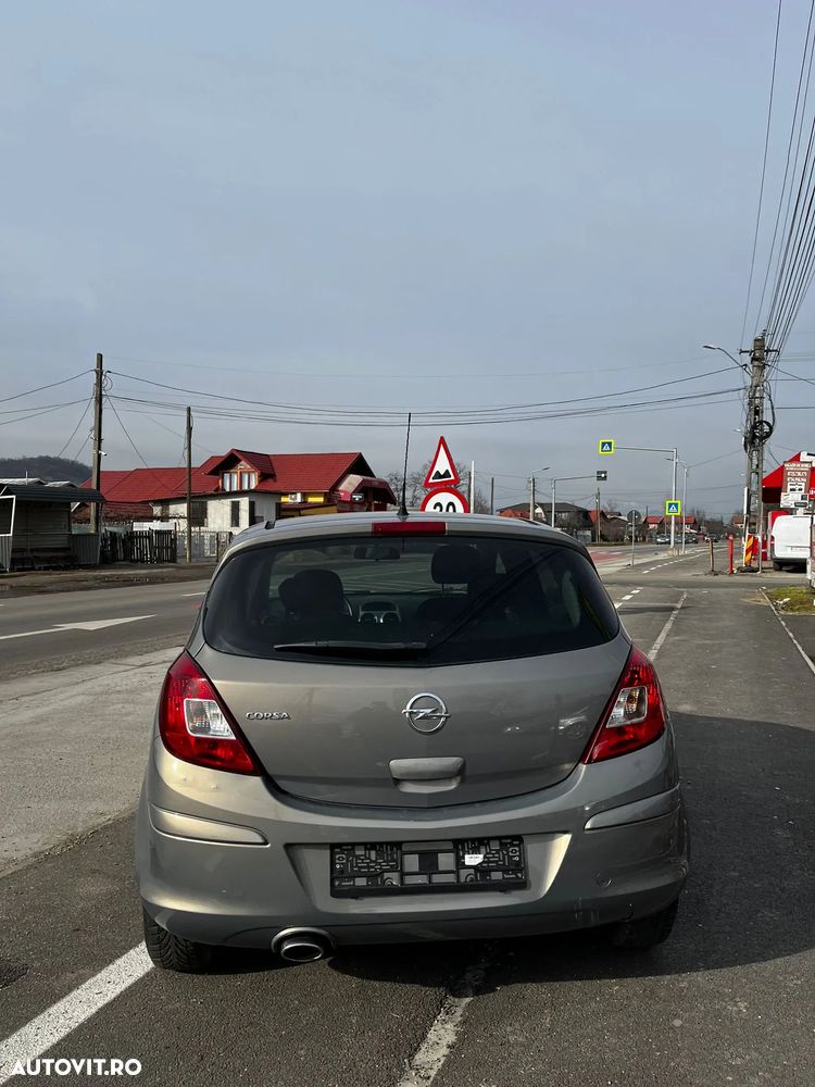 Opel Corsa 1.4 16V Satellite - 30