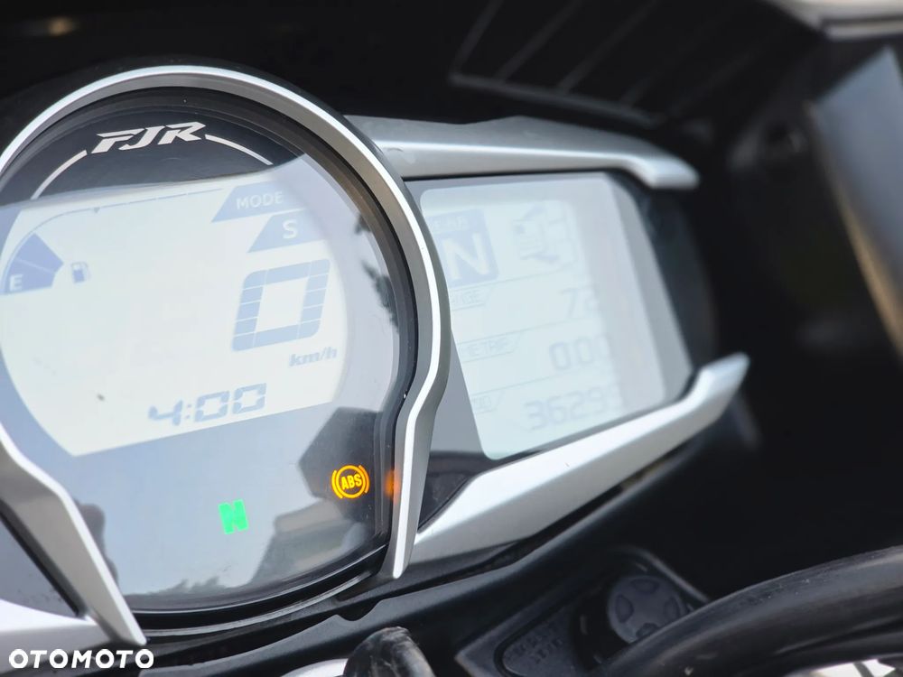 Yamaha FJR - 19