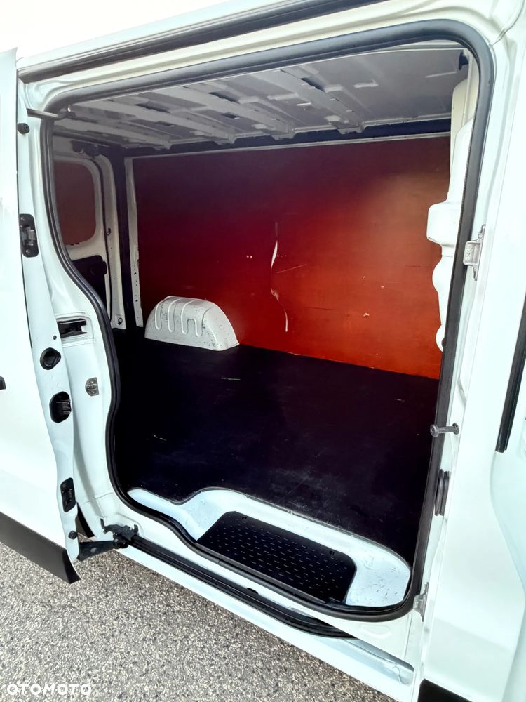 Opel VIVARO*LED*klima*drzwi 270" tylnie*Car Play*dobre auto! - 21