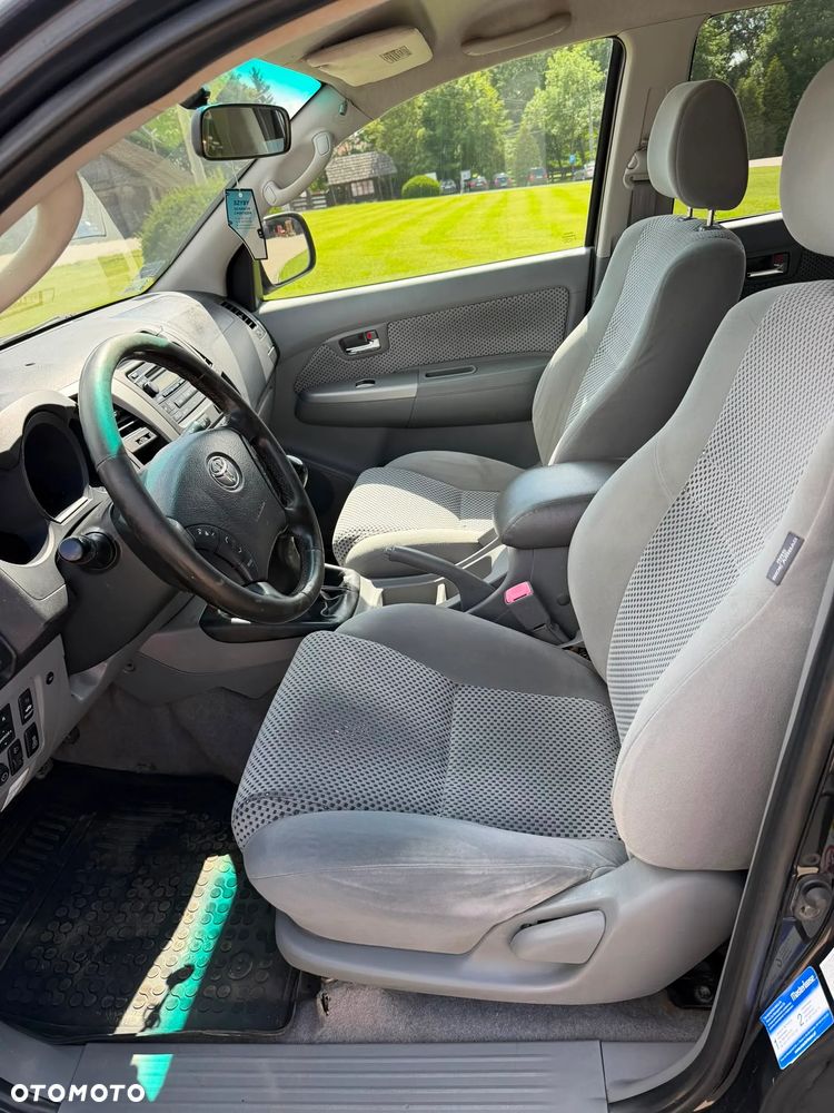 Toyota Hilux - 20