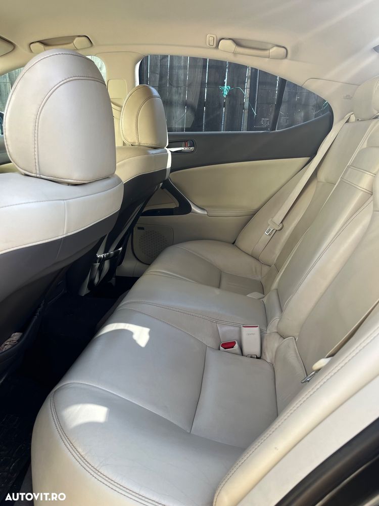 Lexus Seria IS 200d Luxury - 7