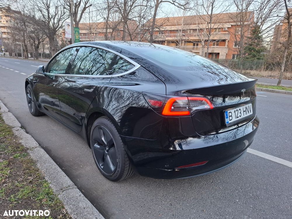 Tesla Model 3 Standard Reichweite Plus Hinterradantrieb - 3