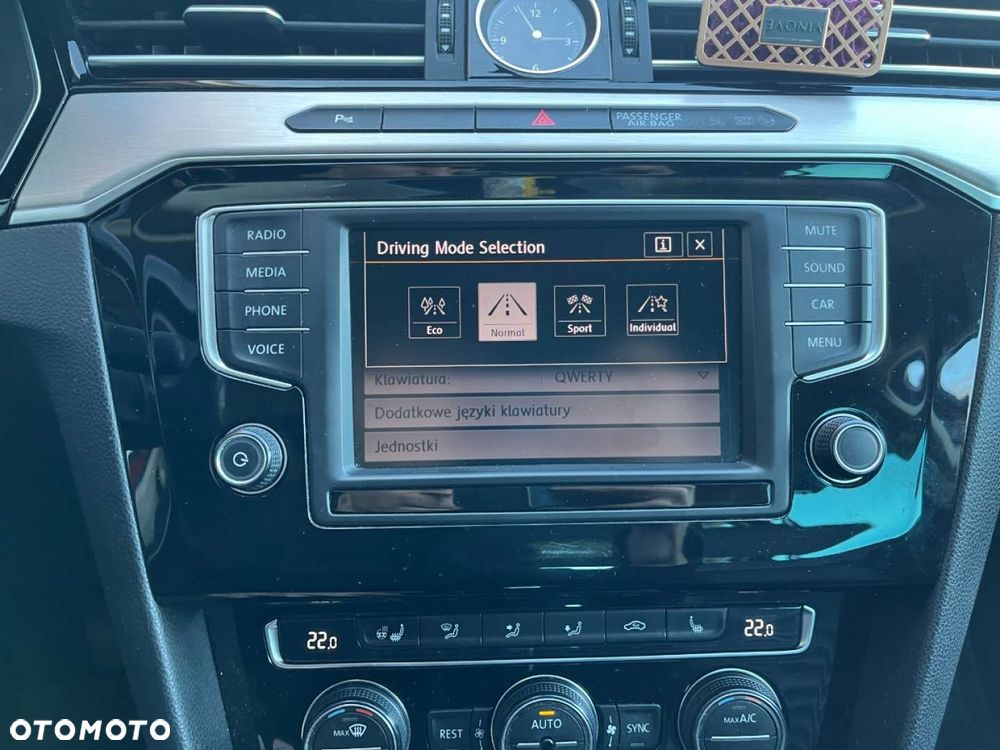 Volkswagen Passat - 21