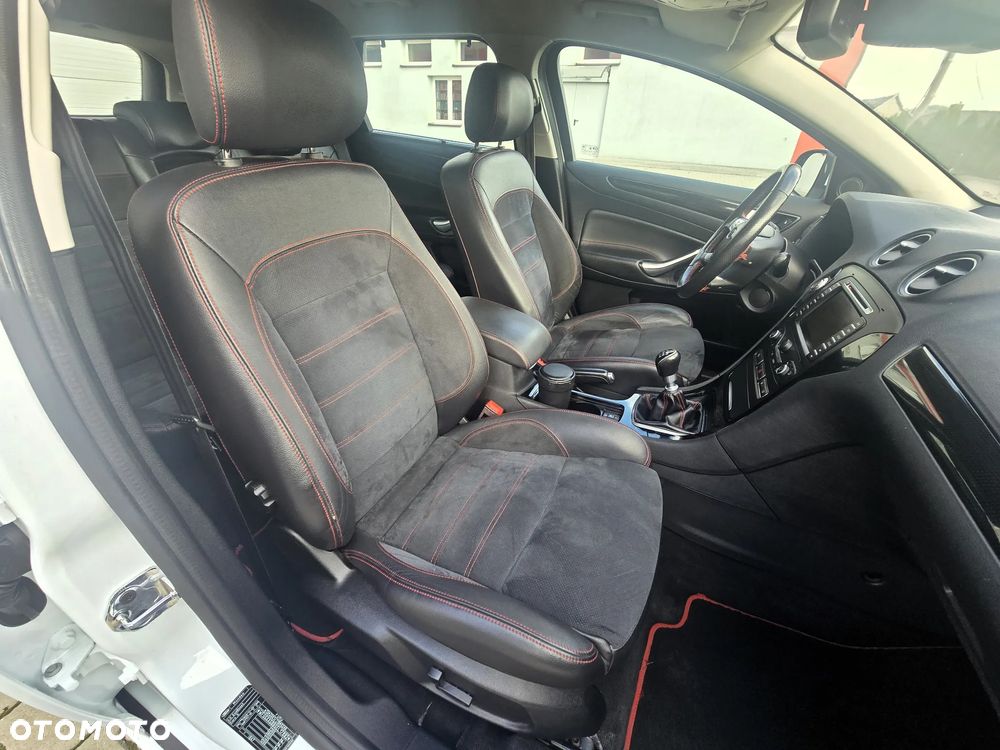 Ford Mondeo 2.0 EcoBoost Titanium S - 24