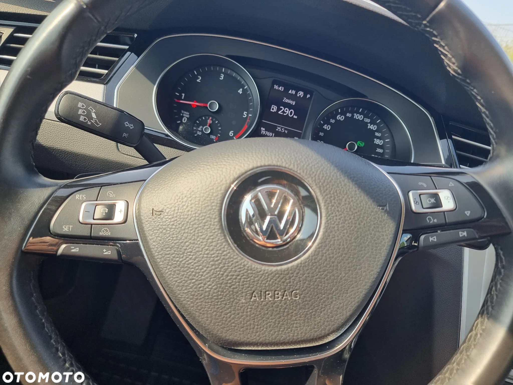 Volkswagen Passat 2.0 TDI BMT Comfortline DSG - 29