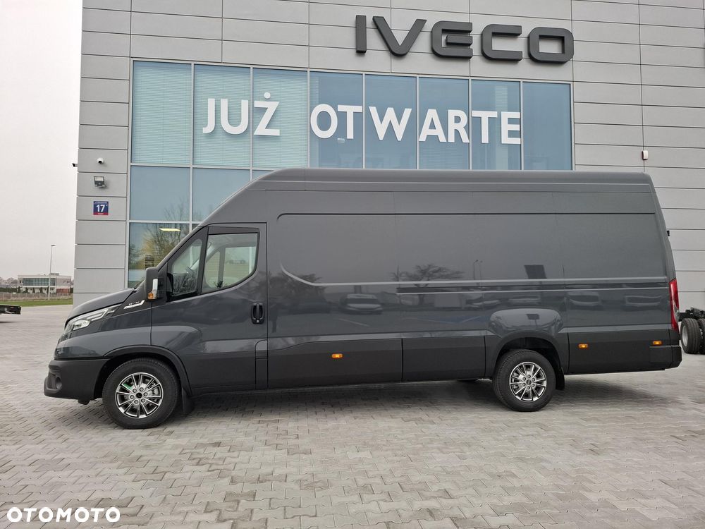Iveco IMPONUJĄCA KUBATURA 18m3, ŚWIETNA DOSTĘPNOŚĆ, MINIMUM FORMALNOŚCI - 32