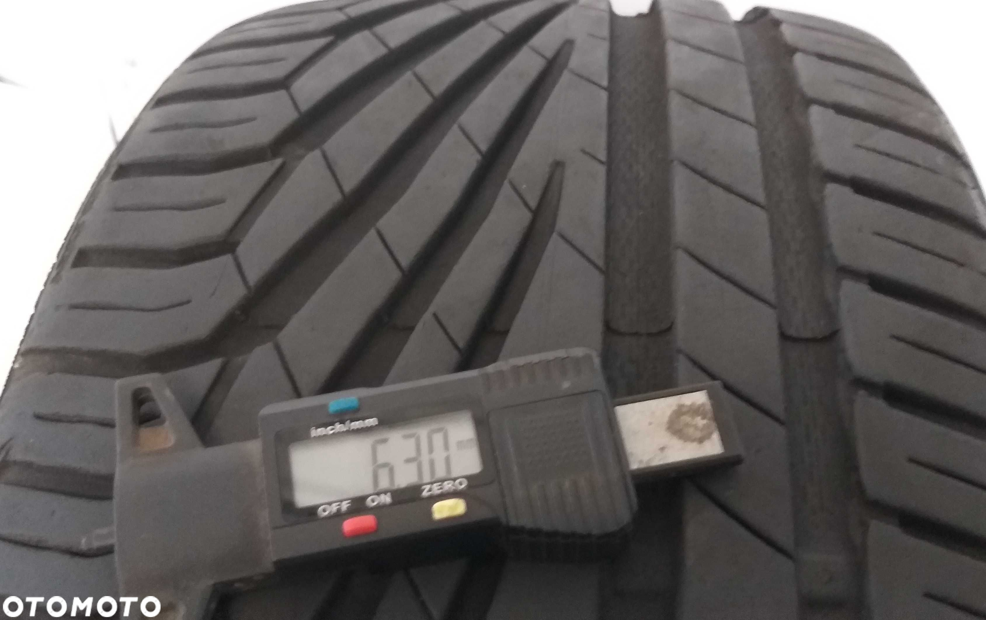 Szt 2324L Sztuka 215/35R18 84Y Uniroyal RainSport3 2016rok - 2