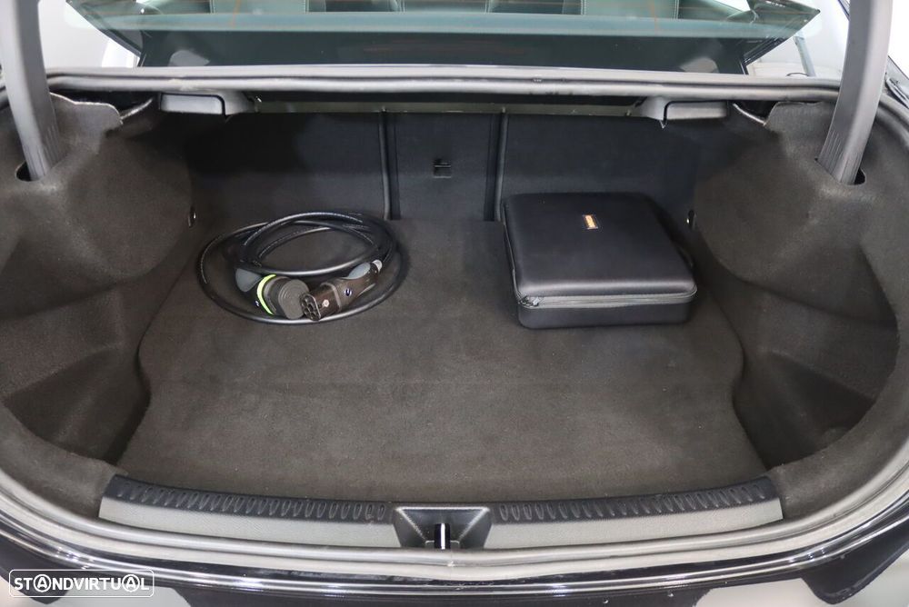 Mercedes-Benz A 250 Limousine - 16