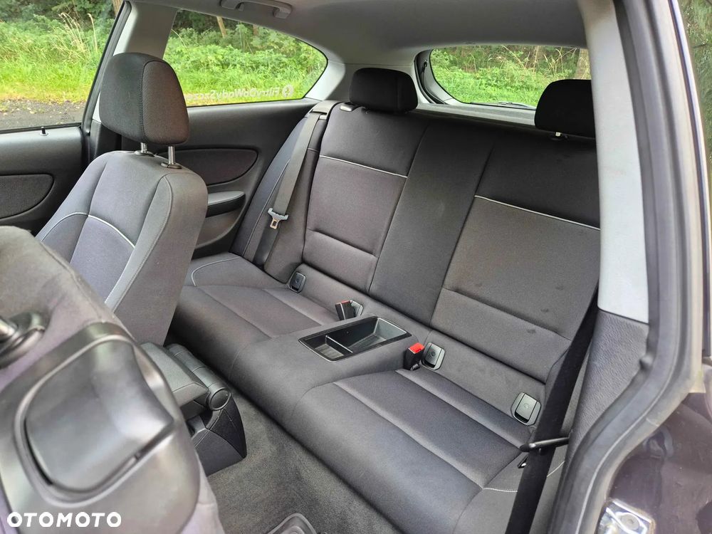 BMW Seria 1 116i - 11