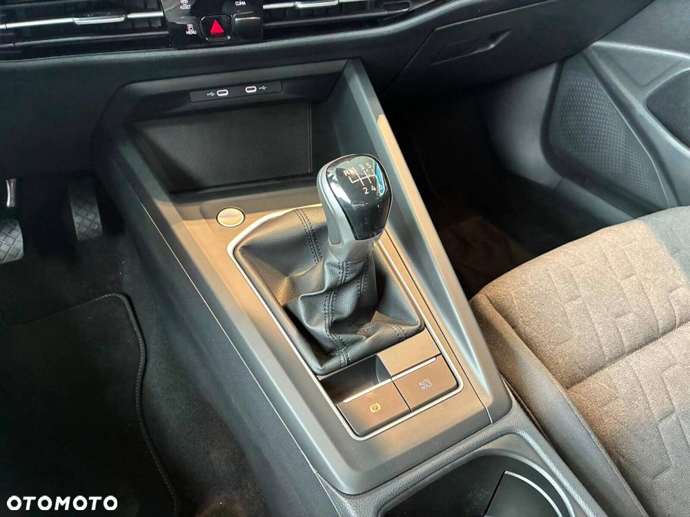 Volkswagen Golf - 22