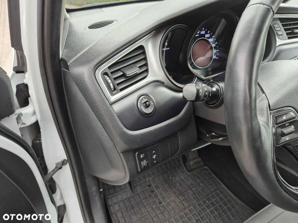 Kia Ceed - 17