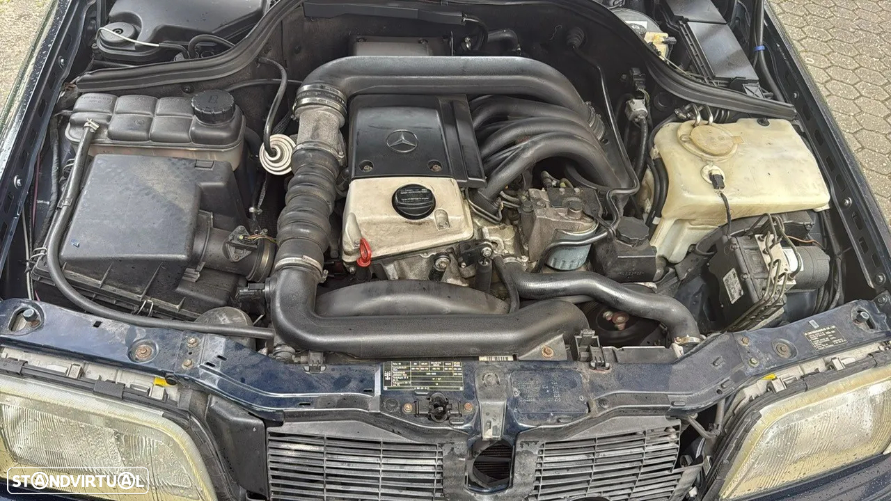 Mercedes-Benz 250 - 6