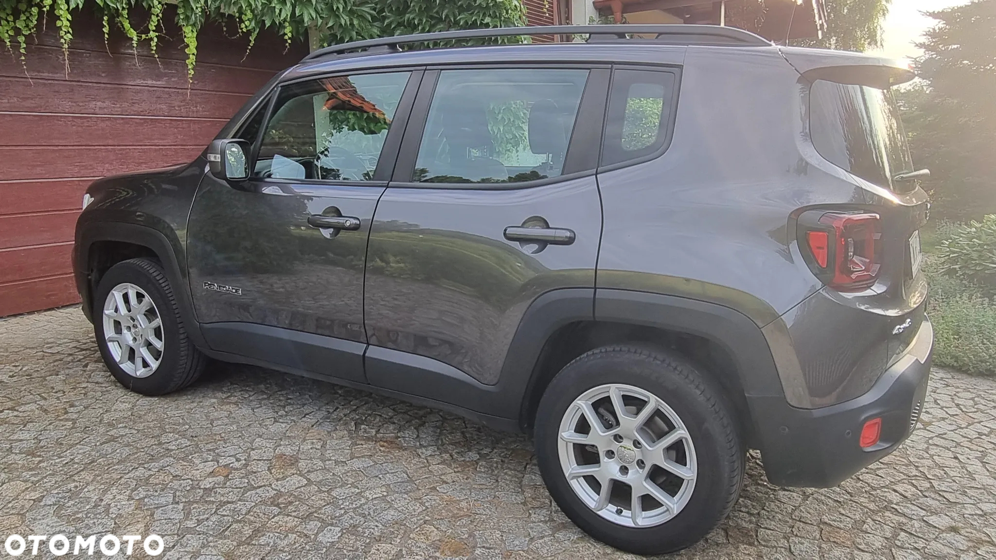 Jeep Renegade 1.3 GSE T4 Turbo Limited 4x4 S&S - 9