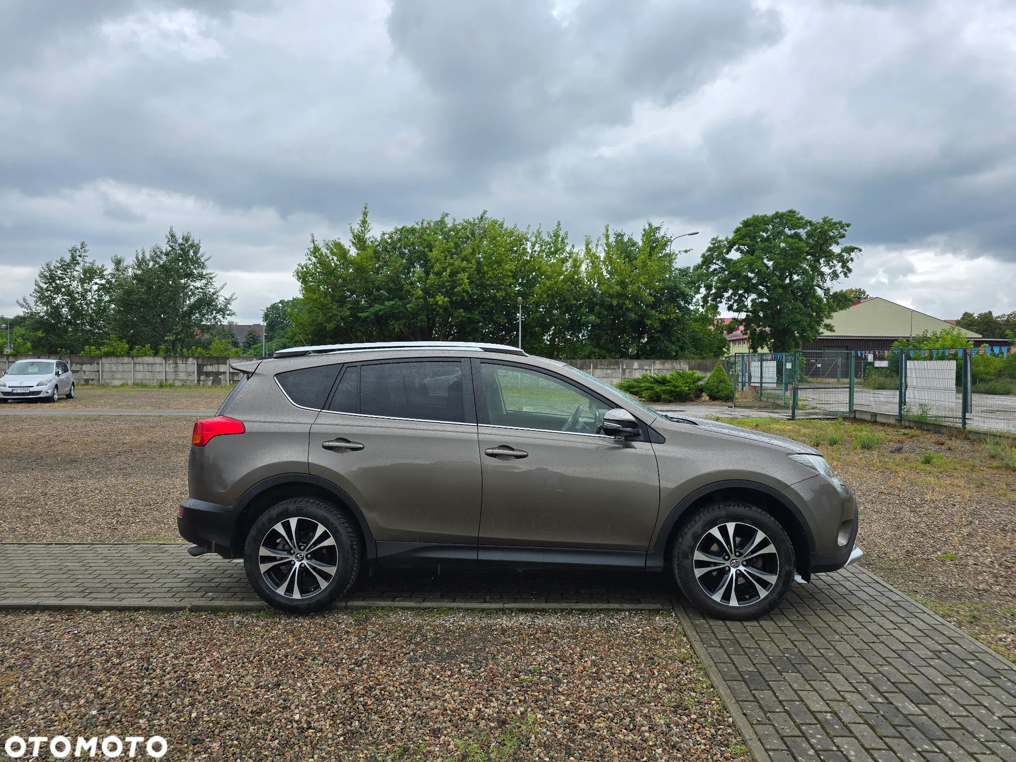 Toyota RAV4 2.0 D-4D Premium - 5