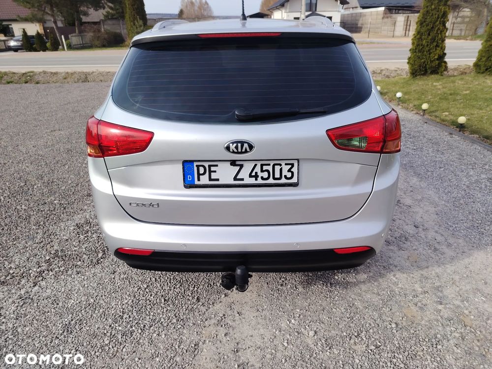 Kia Ceed 1.6 GDI Dream Team Edition - 14