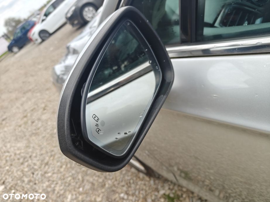 Ford Fusion 2.0 EcoBoost Titanium - 23