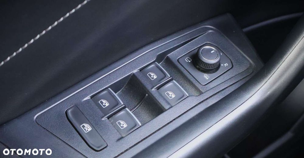 Volkswagen T-Roc 1.5 TSI OPF DSG R-Line - 30