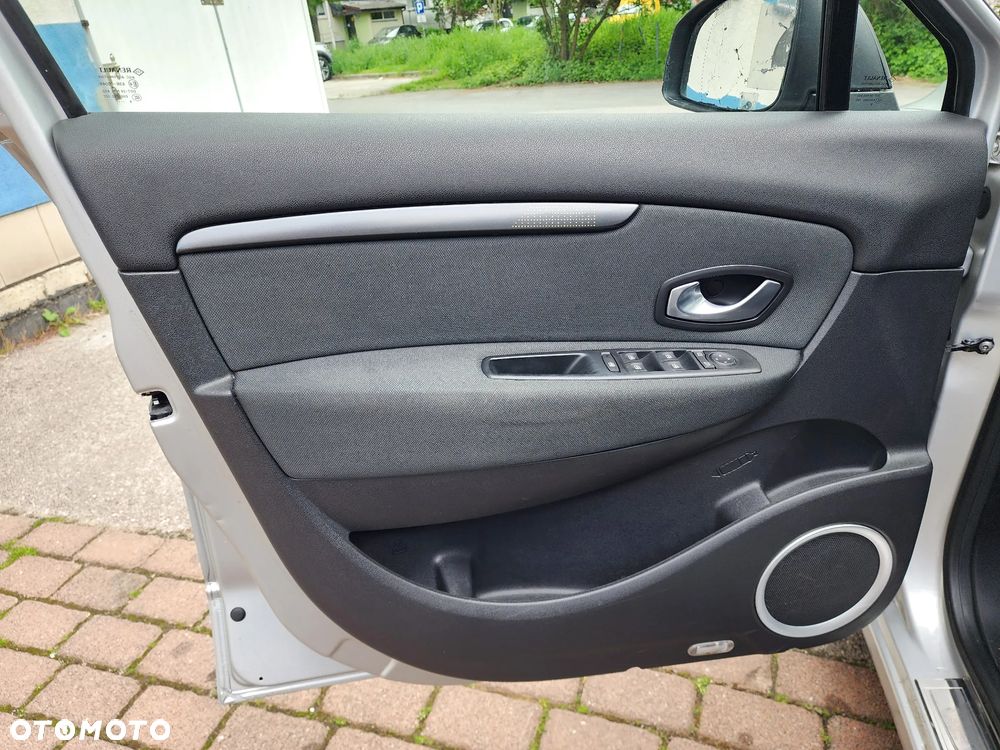 Renault Grand Scenic 1.6 16V 110 Dynamique - 36