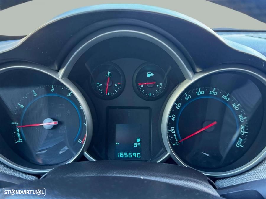 Chevrolet Cruze - 18