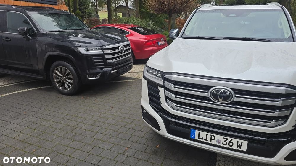 Toyota Land Cruiser - 7