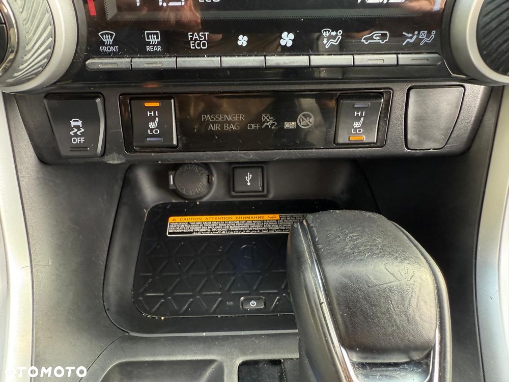 Toyota RAV4 2.5 Hybrid Black Edition by JBL 4x2 - 19