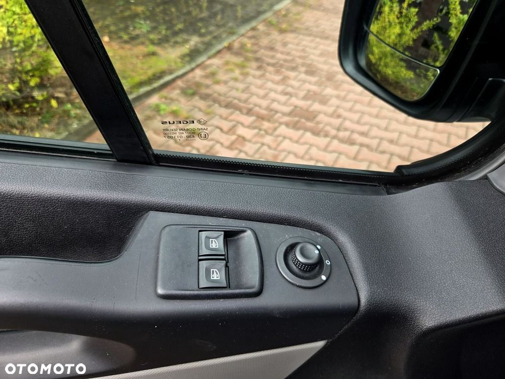Renault Trafic - 13
