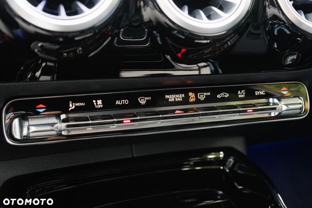Mercedes-Benz Klasa A 35 AMG 4-Matic 7G-DCT - 27