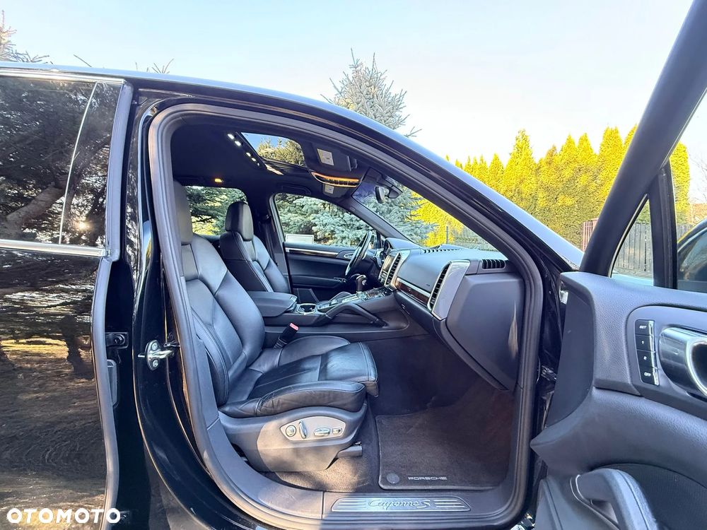 Porsche Cayenne S Hybrid - 26