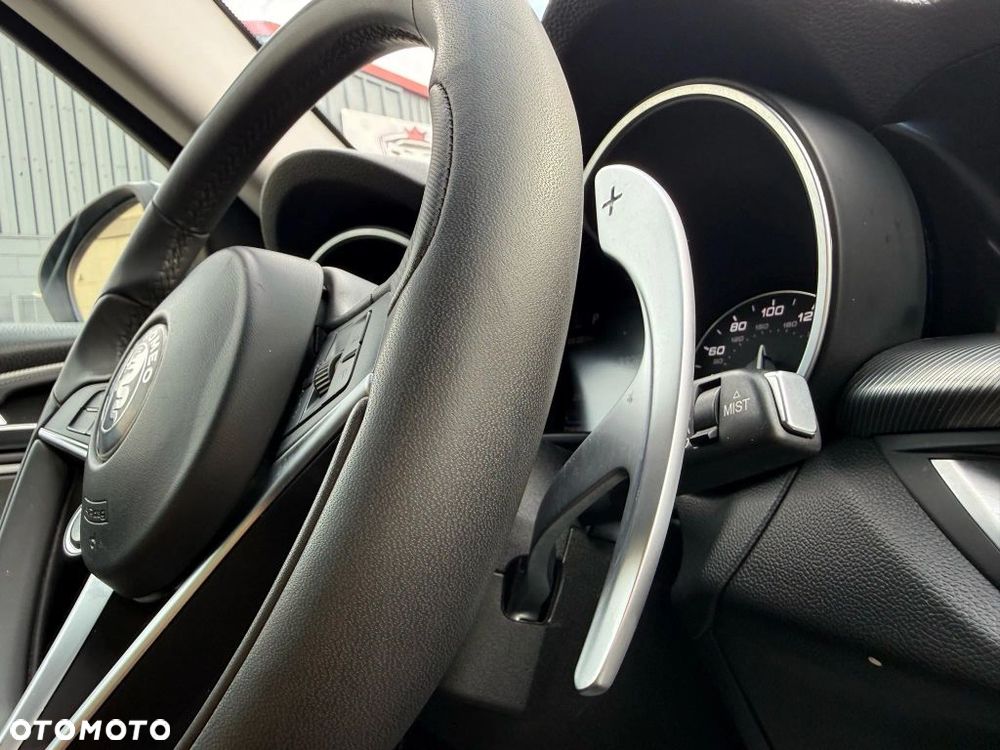 Alfa Romeo Stelvio 2.0 Turbo Q4 - 11