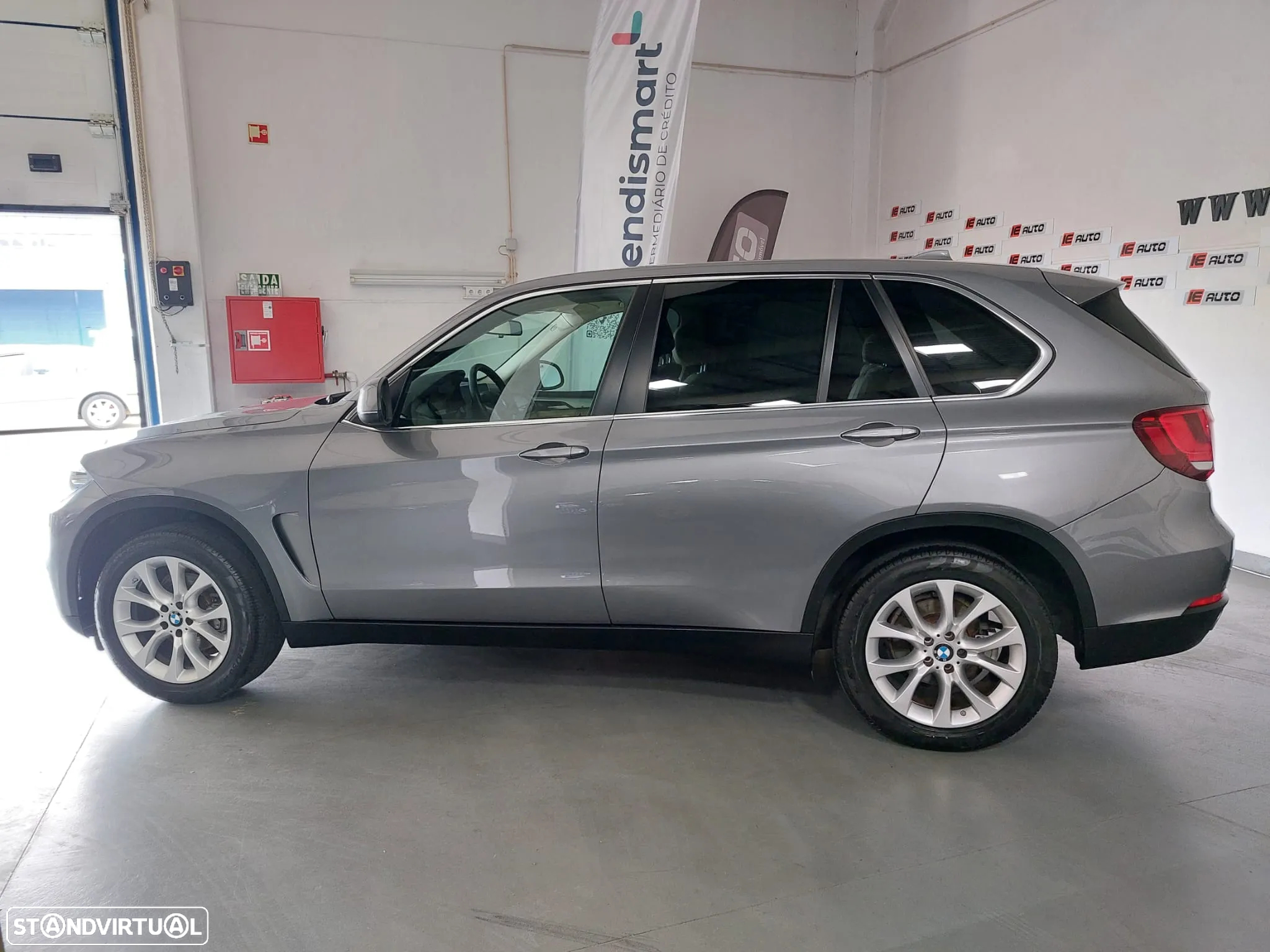 BMW X5 25 d sDrive Comfort 7L - 3