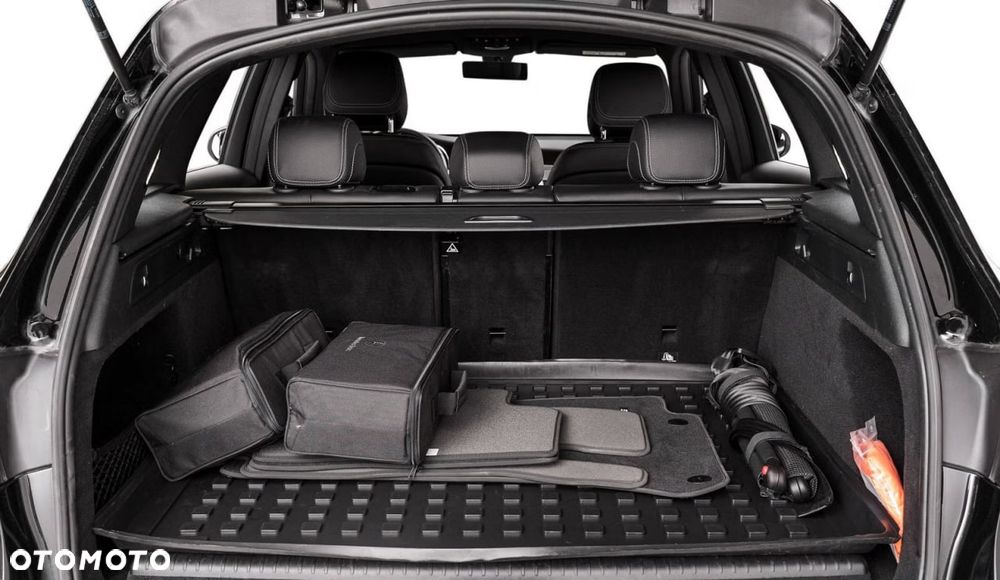 Mercedes-Benz GLC 300 e 4-Matic - 20