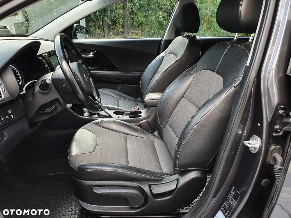 Kia Niro 1.6 GDI Hybrid L - 14