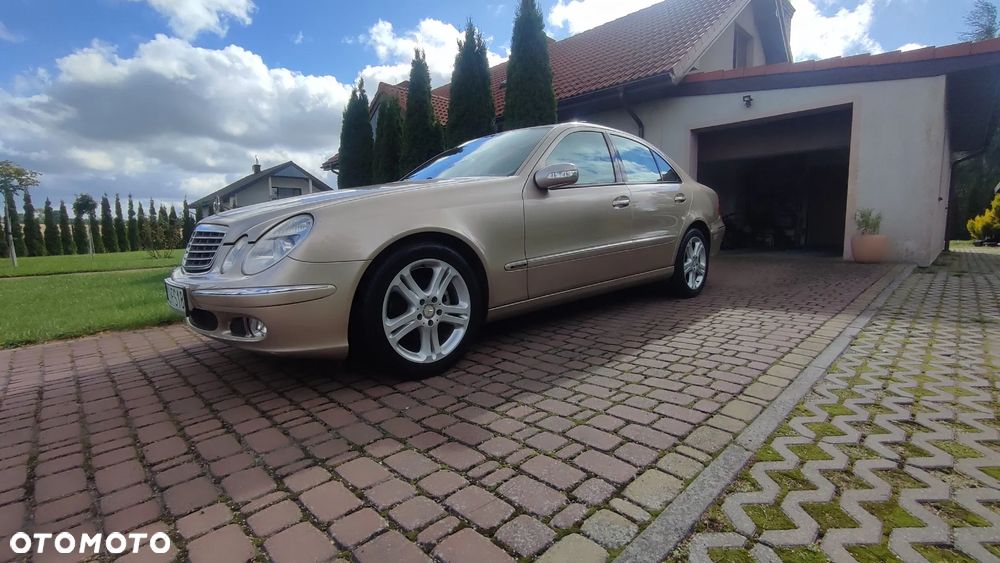 Mercedes-Benz Klasa E - 32