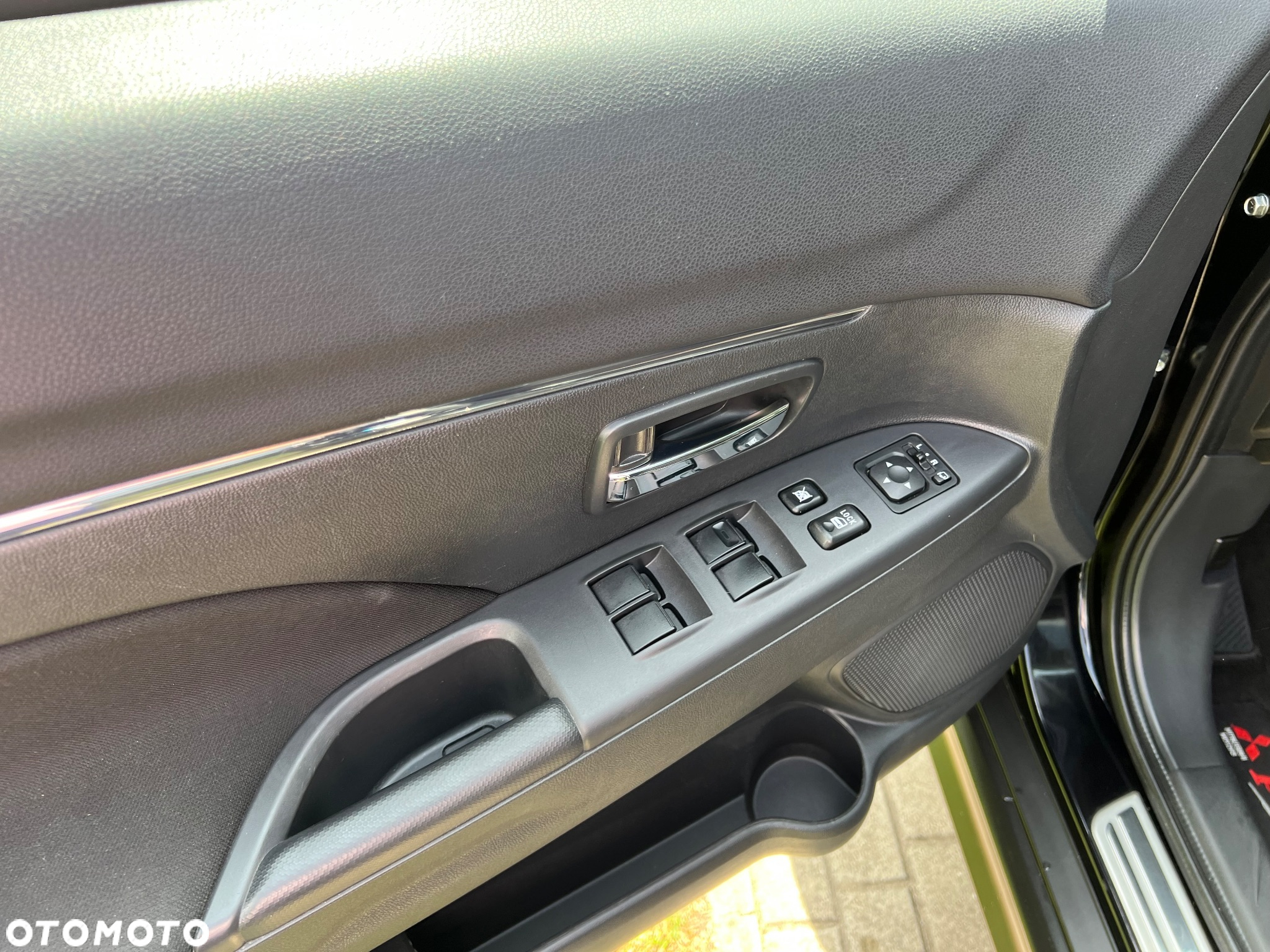 Mitsubishi ASX 1.6 Black Edition - 21
