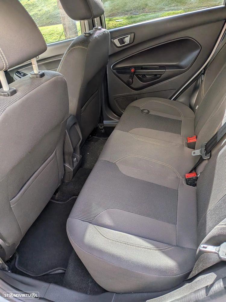 Ford Fiesta 1.0 T EcoBoost Titanium - 18