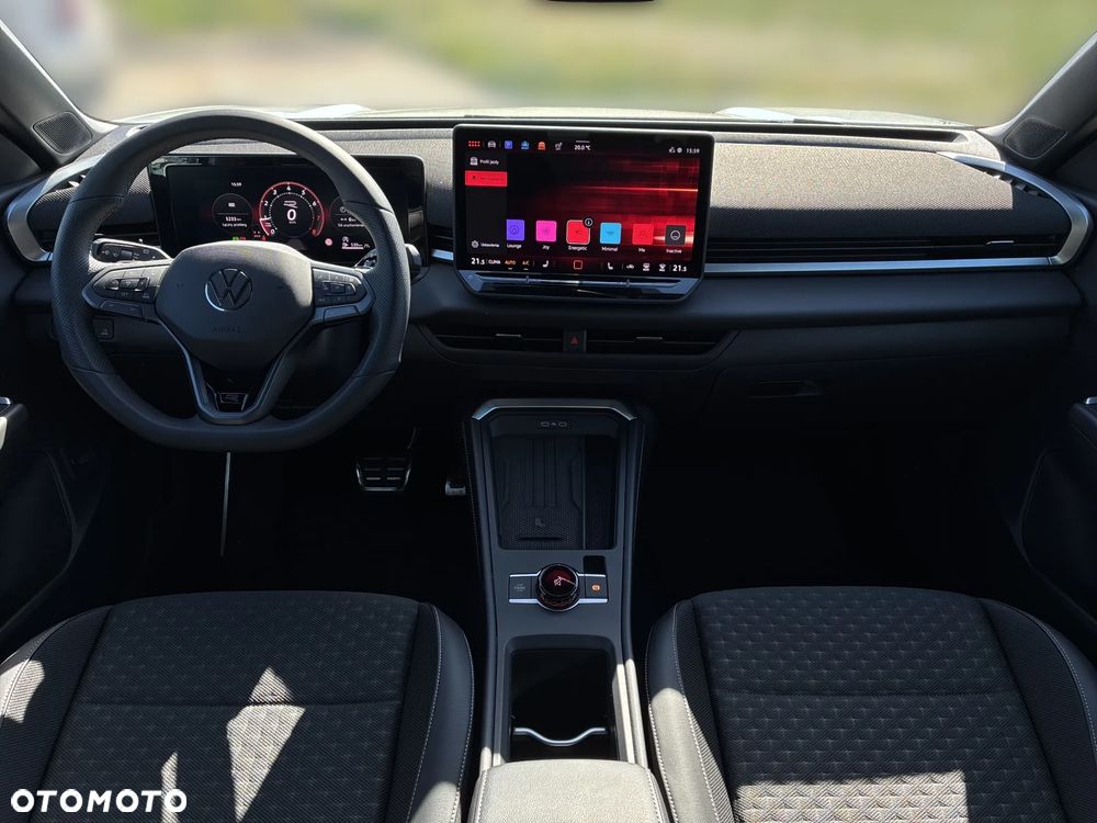 Volkswagen T-Roc 1.5 eTSI R-Line DSG - 17